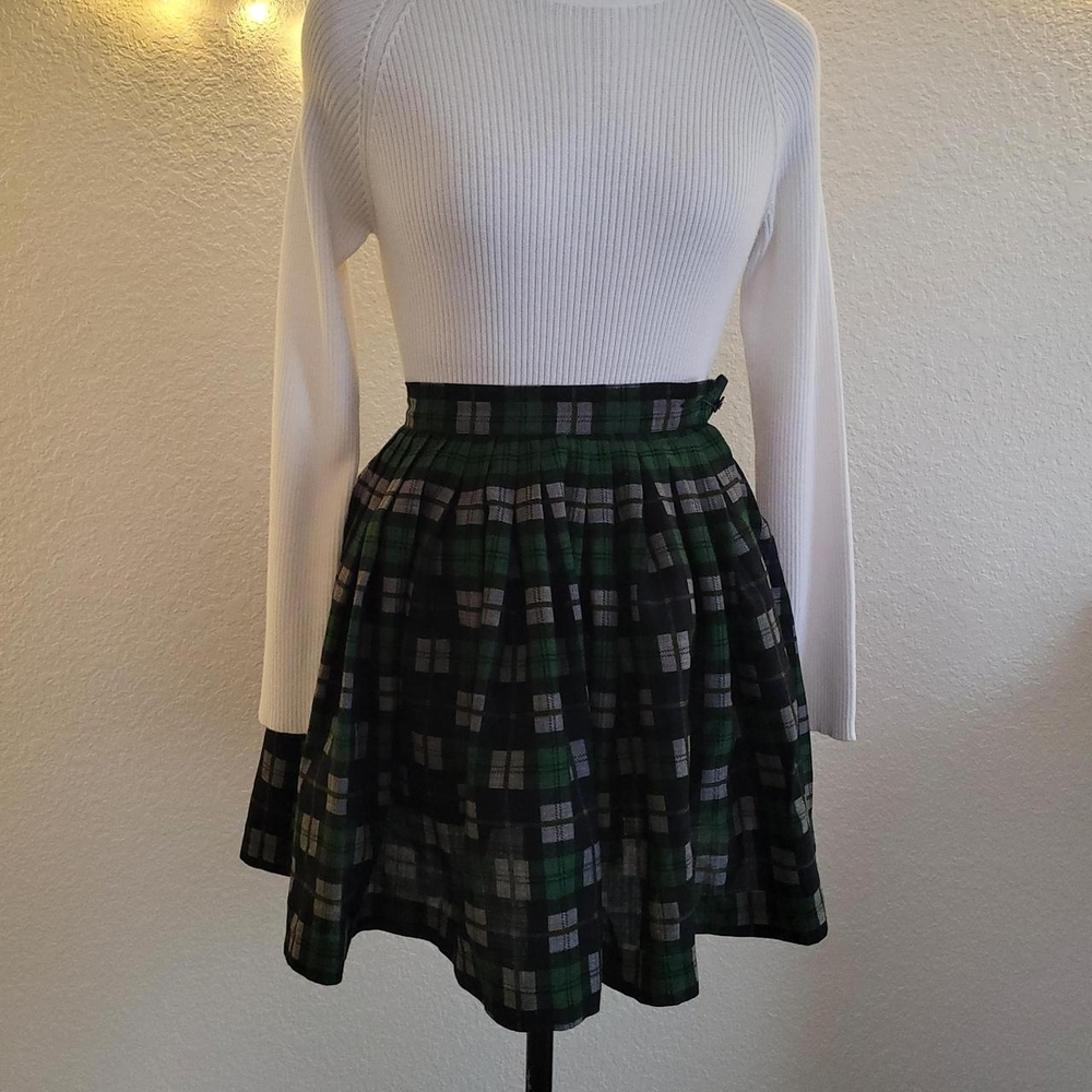 True Vintage Plaid Flare Skirt - Picture 2 of 10